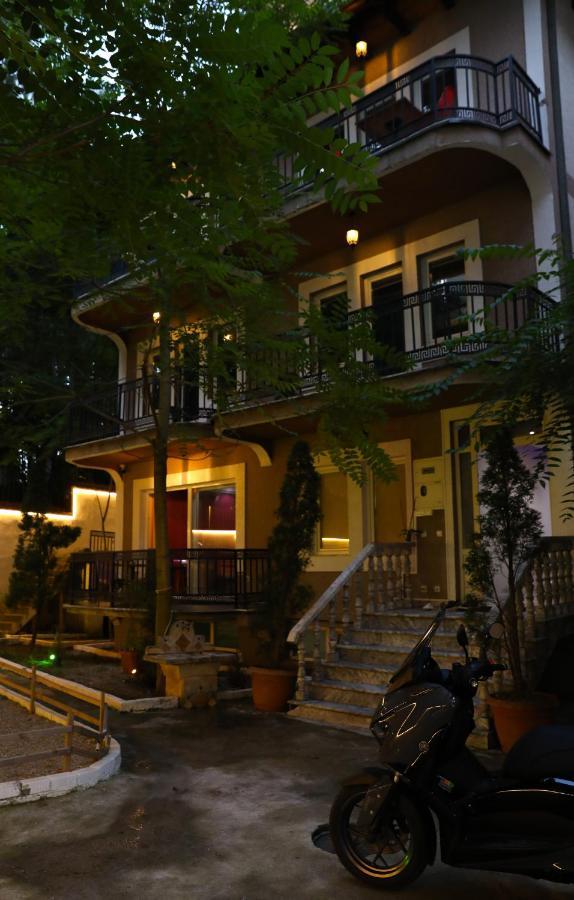 City Park Hostel Pristina Exterior photo
