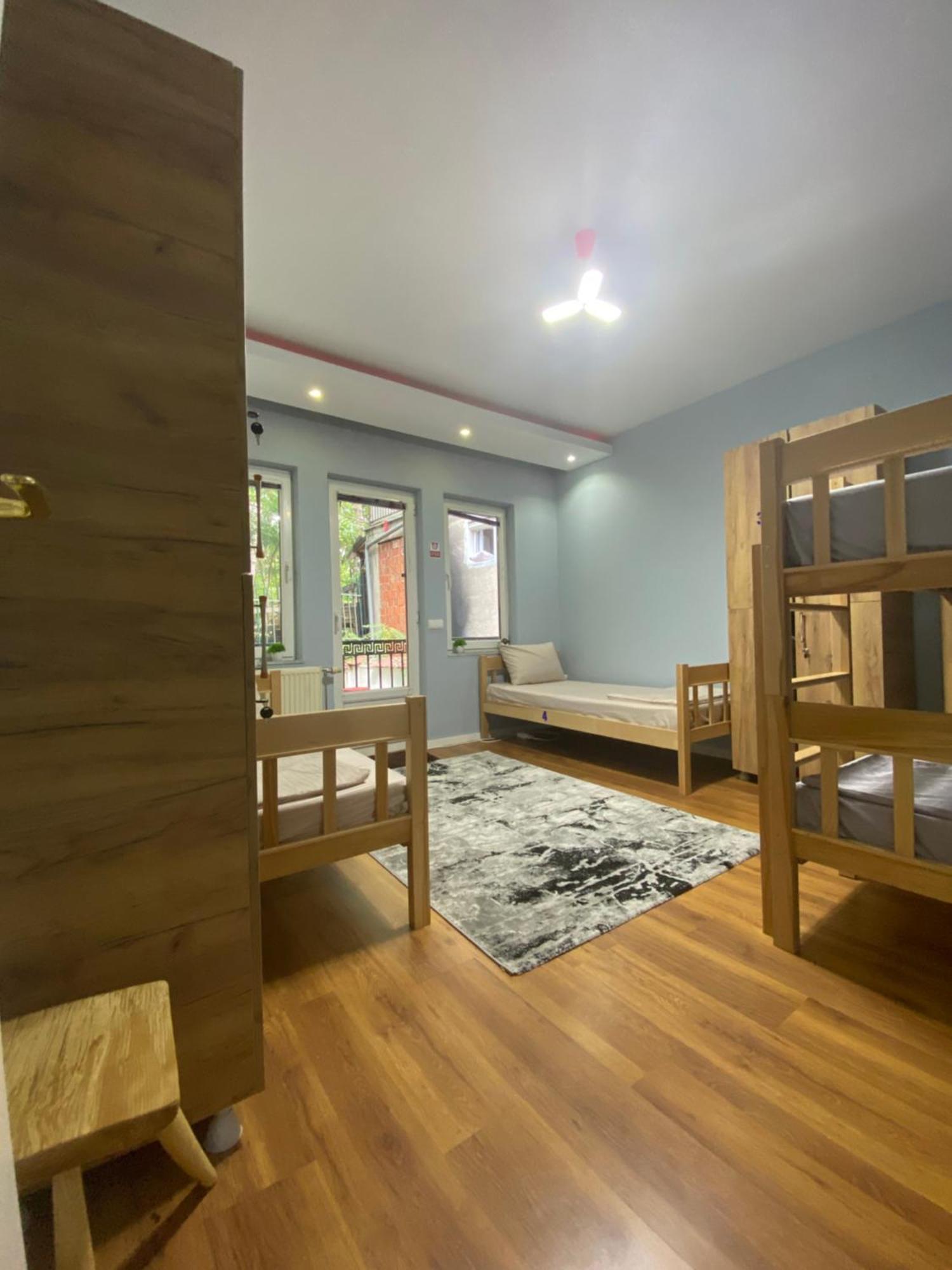 City Park Hostel Pristina Exterior photo